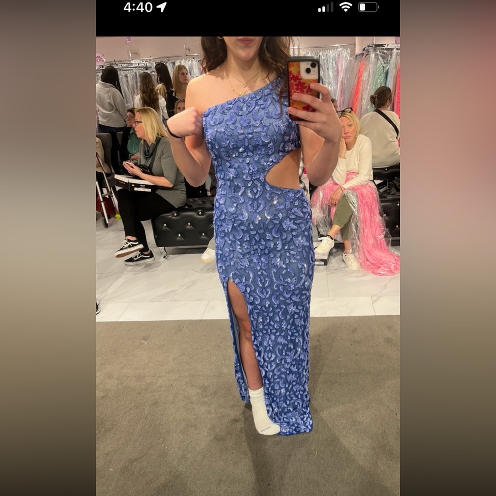 Elegant Blue One-Shoulder Prom Dress